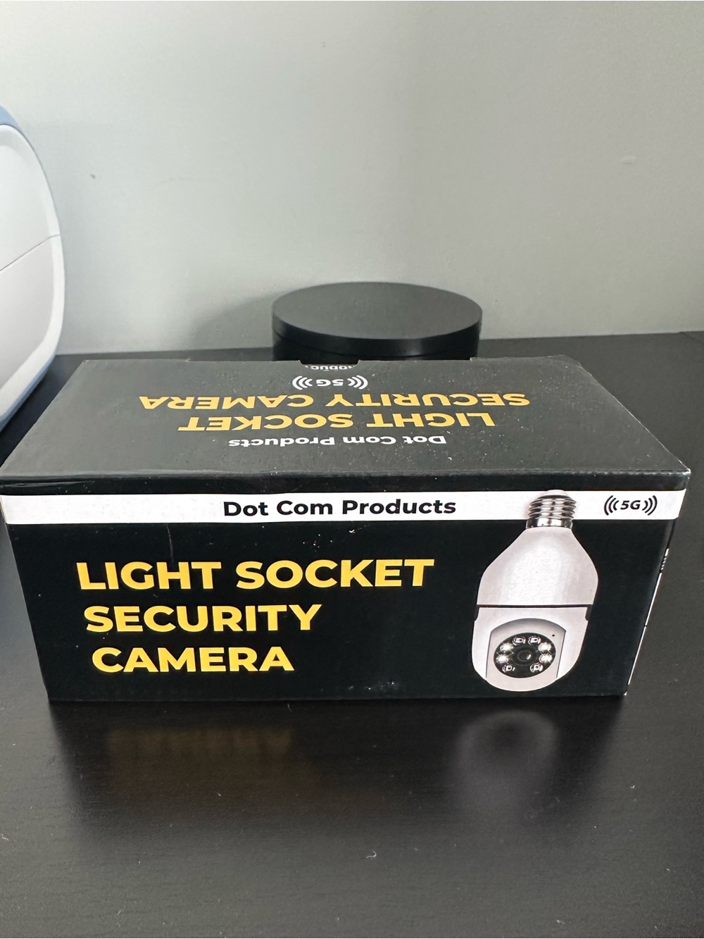 Light Socket Security Camera - Picture 3 of 6